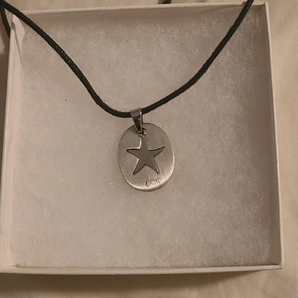 Stainless Steel Oval Shape Star Cut Out Pendant - Picture 2 of 8